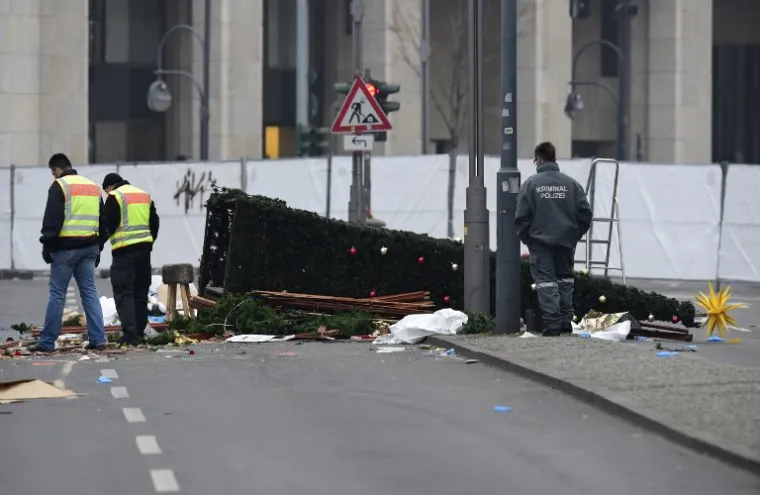 DAN NAKON ZVJERSKOG NAPADA U BERLINU: Pogledajte kako danas izgleda kamion smrti i sajam gdje se dogodio masakr