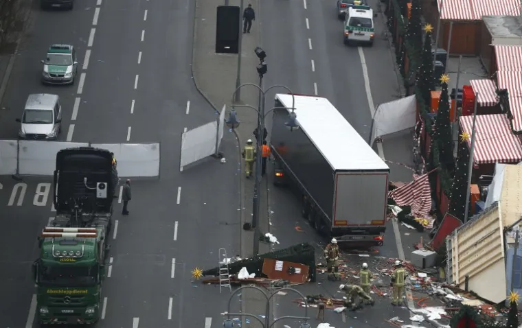 DAN NAKON ZVJERSKOG NAPADA U BERLINU: Pogledajte kako danas izgleda kamion smrti i sajam gdje se dogodio masakr