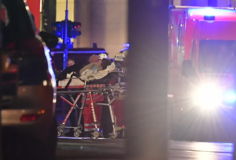 FOTOGALERIJA UŽASA U BERLINU: Potresni detalji zabilježeni objektivom kamere