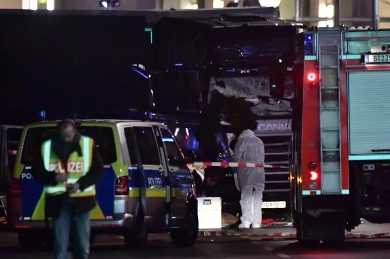 FOTOGALERIJA UŽASA U BERLINU: Potresni detalji zabilježeni objektivom kamere