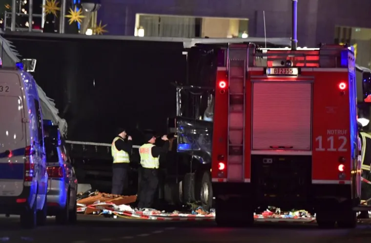 FOTOGALERIJA UŽASA U BERLINU: Potresni detalji zabilježeni objektivom kamere