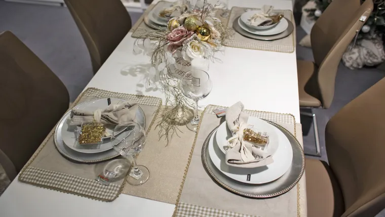 Dekorativni tanjur Mila (srebrni), 19,99 kn