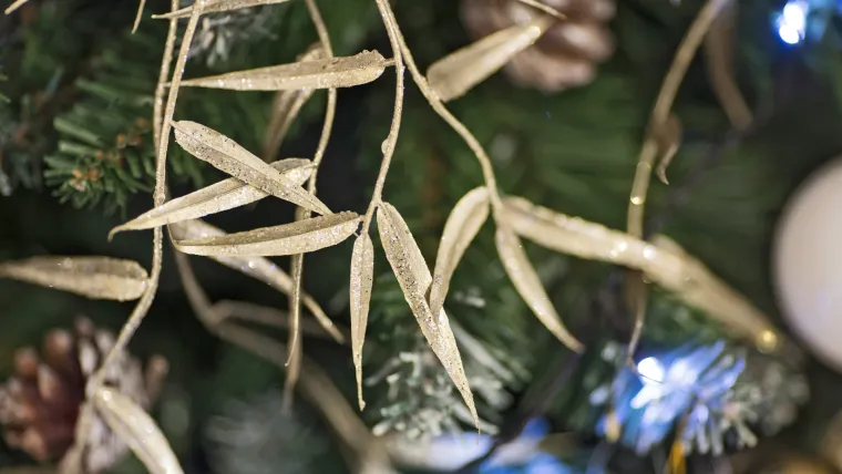 Girlanda od zlatnog li&scaron;ća, 180cm, 49,99 kn