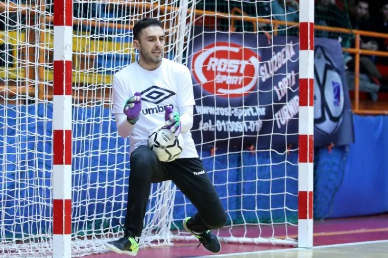 KAOS NA KUTIJI ŠIBICA: Tučnjava igrača i navijača u Domu sportova