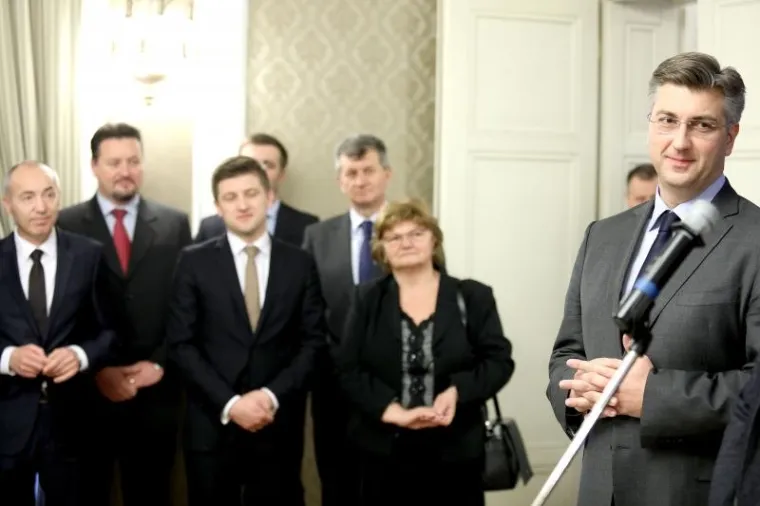 PLENKOVIĆEV BOŽIĆNI DOMJENAK: U Banskim dvorima održan prijam za predstavnike medija
