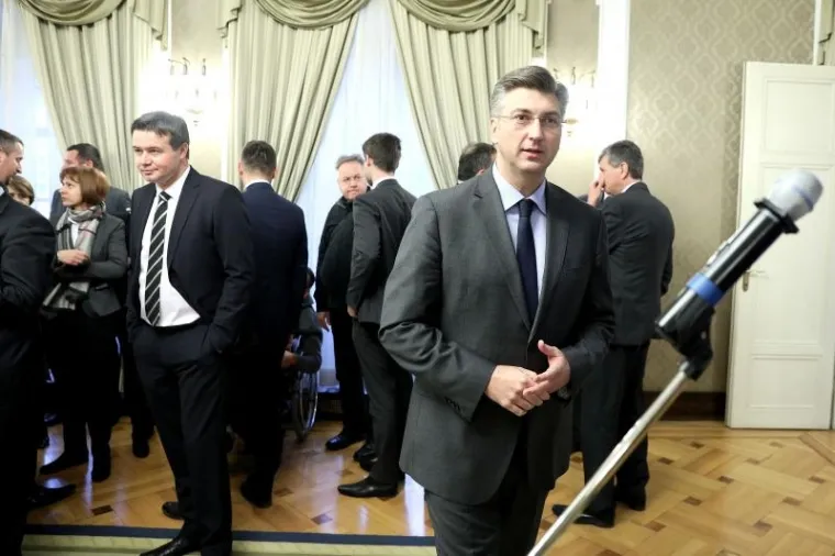 PLENKOVIĆEV BOŽIĆNI DOMJENAK: U Banskim dvorima održan prijam za predstavnike medija