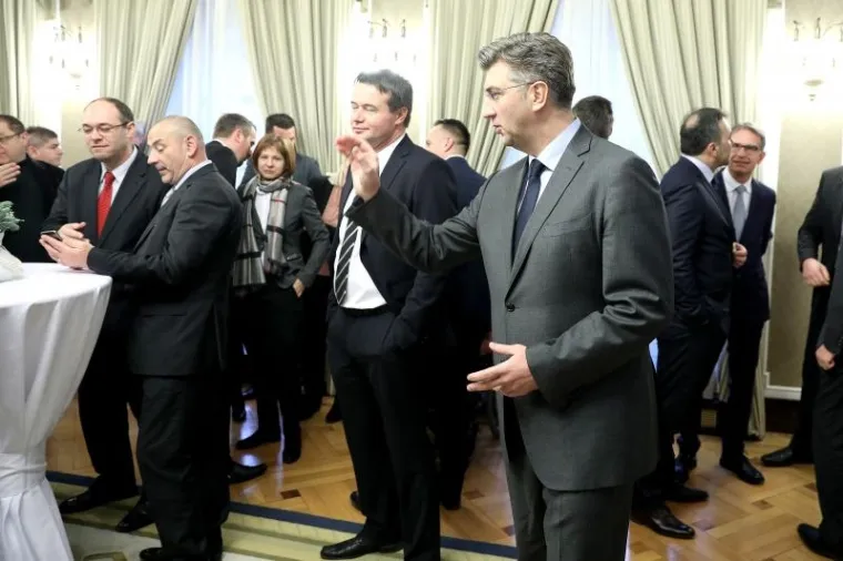 PLENKOVIĆEV BOŽIĆNI DOMJENAK: U Banskim dvorima održan prijam za predstavnike medija