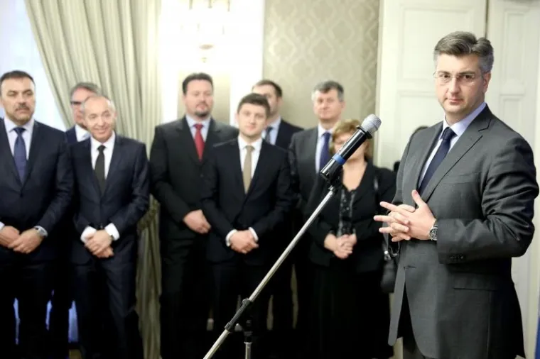 PLENKOVIĆEV BOŽIĆNI DOMJENAK: U Banskim dvorima održan prijam za predstavnike medija