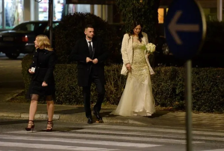 KAMERE IPAK UHVATILE TAJNO VJENČANJE MARCELA BROZOVIĆA: Nogometa&scaron; se oženio daleko od očiju javnosti