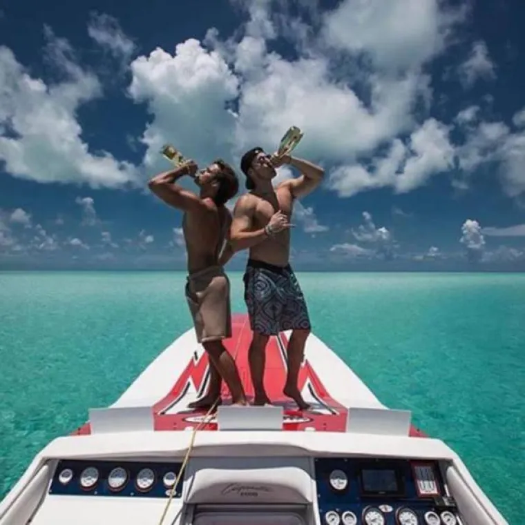 DOK ZEMLJA GORI, KLINCI BOGATAŠA SE HVALE: Boli njih ona stvar, žive u nekom svojem svijetu