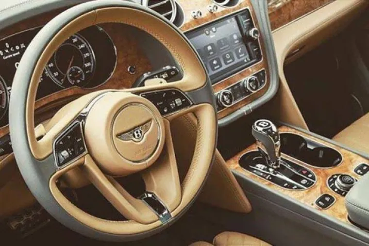 DOK ZEMLJA GORI, KLINCI BOGATA&Scaron;A SE HVALE: Boli njih ona stvar, žive u nekom svojem svijetu