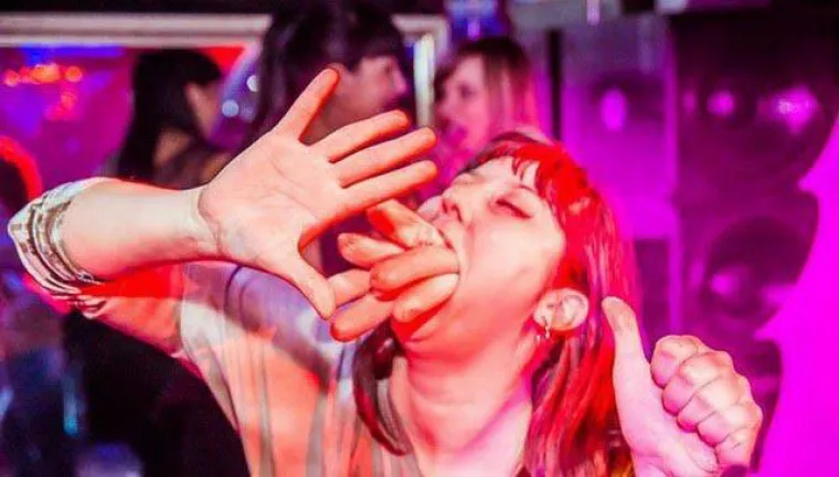 MALO POPILE I POTPUNO SE RAZUZDALE: Fotke koje sigurno neće objaviti na svojem Instagramu