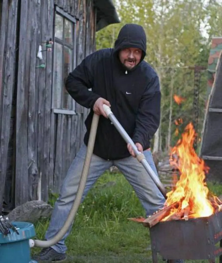 'ZA&Scaron;TO JA NEMAM CURU?' Ovi čudaci misle da su legende, a svi im se smiju