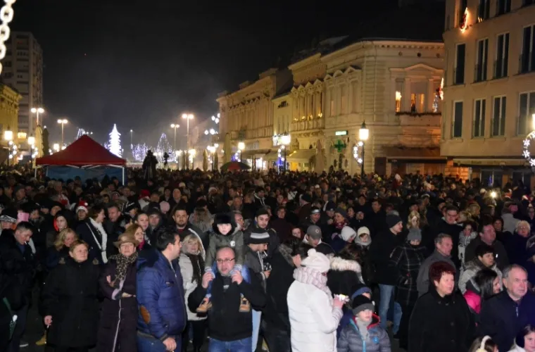 Doček Nove godine na Korzu u Slavonskom Brodu