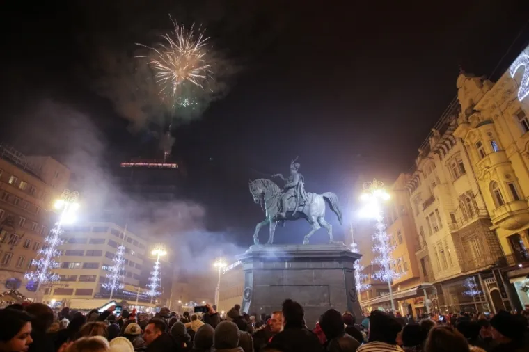 Pogledajte kako se slavilo na ulicama i trgovima diljem Hrvatske