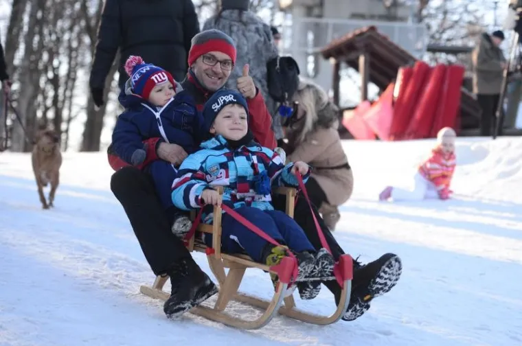 Najmlađi su uživali u sanjkanju na Sljemenu.