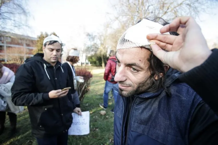 Prosvjed azilanata ispred zagrebačkog hotela Porin