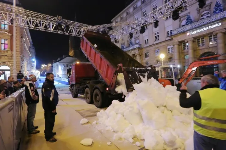 Pogledajte kako izgleda skija&scaron;ka staza od katedrale do Trga bana Jelačića