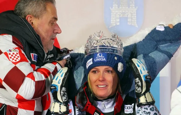 TRENUTAK KOJI ĆE PAMTITI CIJELI ŽIVOT: Pogledajte kako je okrunjena nova Snježna kraljica