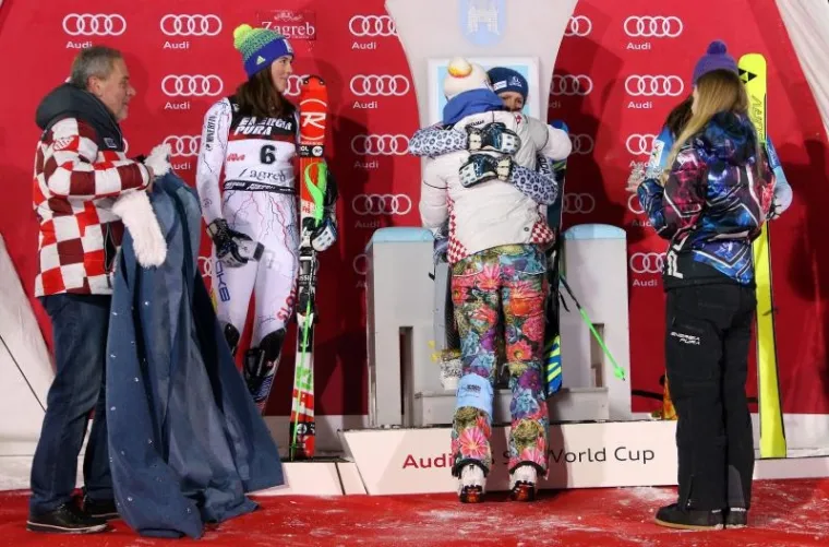 TRENUTAK KOJI ĆE PAMTITI CIJELI ŽIVOT: Pogledajte kako je okrunjena nova Snježna kraljica