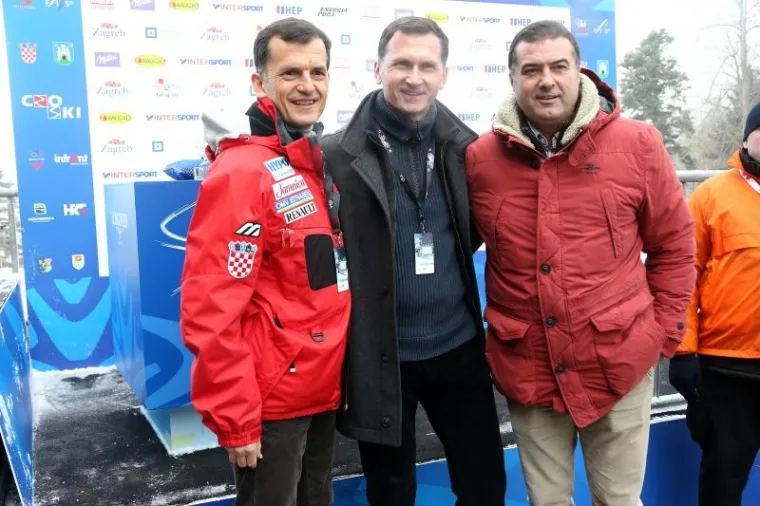KRALJICA NAVIJAČA: Dotjerana Vjekoslava Bach plijenila pažnju u publici na Sljemenu