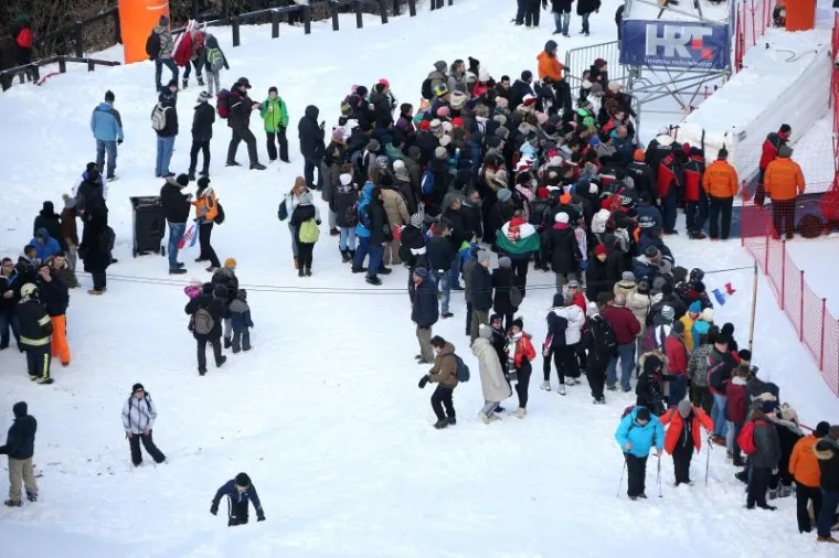 NA SLEME, NA SLEME: Hrvati okupirali Zagrebačku goru, snježni spektakl jo&scaron; jednom nije razočarao
