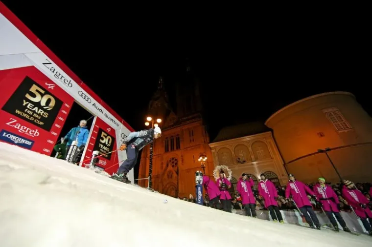 LUDNICA U CENTRU ZAGREBA: Slaloma&scaron;i se spustli po redne brojeve za sljemensku utrku