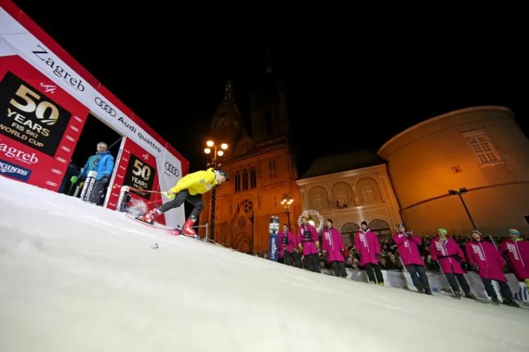 LUDNICA U CENTRU ZAGREBA: Slaloma&scaron;i se spustli po redne brojeve za sljemensku utrku