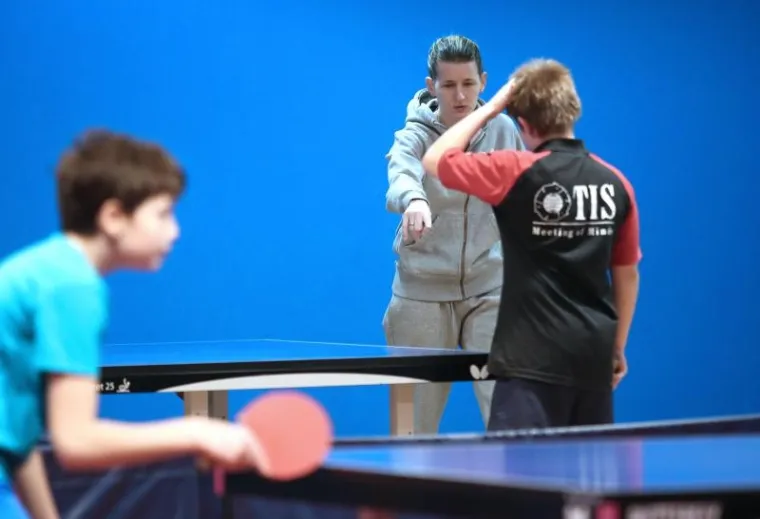 MLADI UČILI OD NAJBOLJIH: Stolnoteniske legende podučavale buduće zvijezde celuloidne loptice