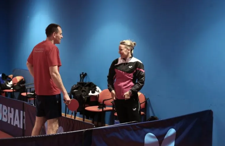 MLADI UČILI OD NAJBOLJIH: Stolnoteniske legende podučavale buduće zvijezde celuloidne loptice