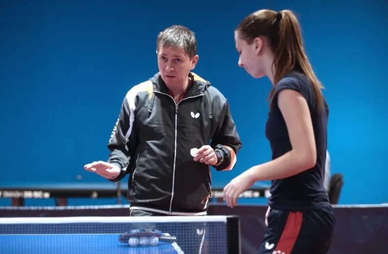 MLADI UČILI OD NAJBOLJIH: Stolnoteniske legende podučavale buduće zvijezde celuloidne loptice