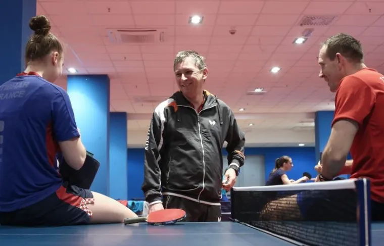 MLADI UČILI OD NAJBOLJIH: Stolnoteniske legende podučavale buduće zvijezde celuloidne loptice