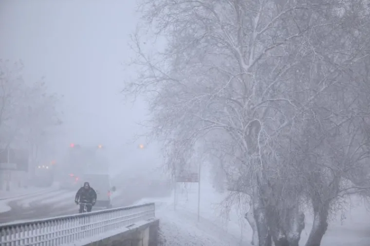 Snježna mećava iznenadila građane Zagreba