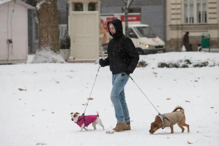 Snježna mećava iznenadila građane Zagreba