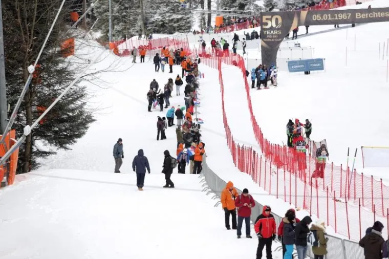 SJAJAN AMBIJENT NA SLJEMENU: Pogledajte kakva atmosfera vlada na mu&scaron;kom slalomu