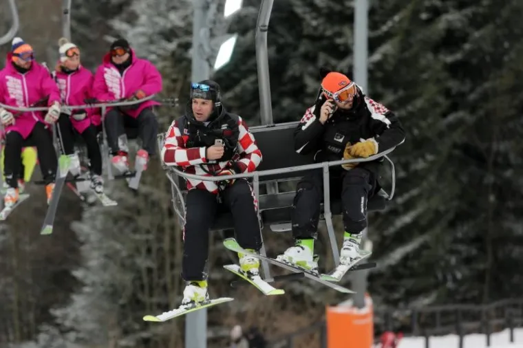 SJAJAN AMBIJENT NA SLJEMENU: Pogledajte kakva atmosfera vlada na mu&scaron;kom slalomu