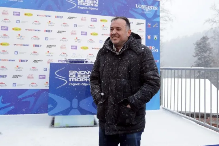 BROJNI POZNATI HRVATI NA SLJEMENU: Zgodna supruga Blaženka Lackovića otela svu pažnju