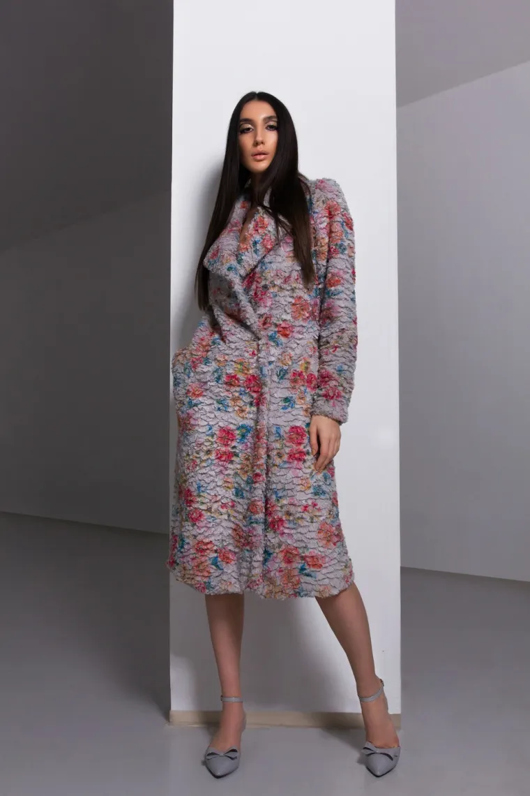 'This is MAK' kampanja Makove kreatorice Nede Makjanić Kunić  hommage je kolekcijama koje su obilježile njezinih trideset godina na modnoj sceni.