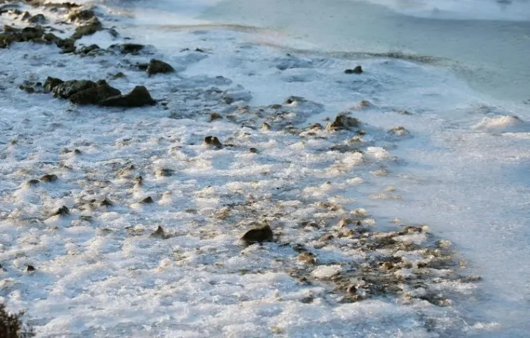 SPEKTAKULARNI PRIZORI KOD TISNOG: Pogledajte kako izgleda zaleđeno more!