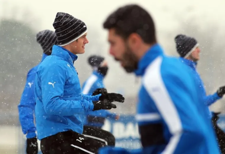 SNJEŽNE RADOSTI U MAKSIMIRU: 'Zabundani' dinamovci krenuli u avanturu zvanu 'lov na Rijeku'