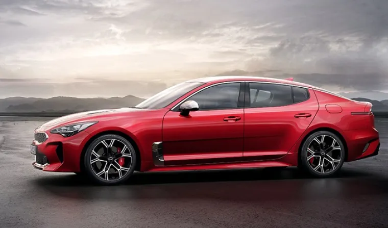 STIGLA KIA STINGER GT: Najsportskiji model južnokorejskog proizvođača traži svoje mjesto u visokom dru&scaron;tvu