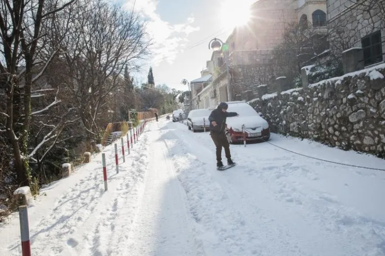 BIJELI DUBROVNIK: Poznati sredozemni biser prekriven snijegom