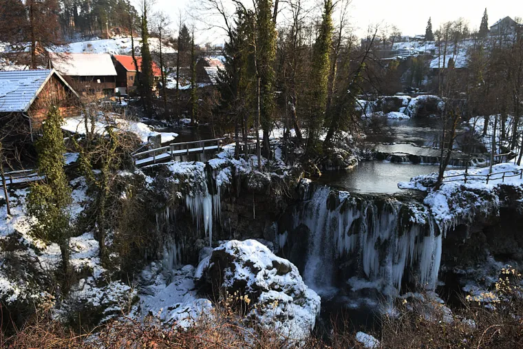 Rastoke zarobljene u ledu