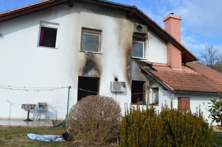 Roditelji u zadnji tren iz goruće kuće izvukli sina u invalidskim kolicima