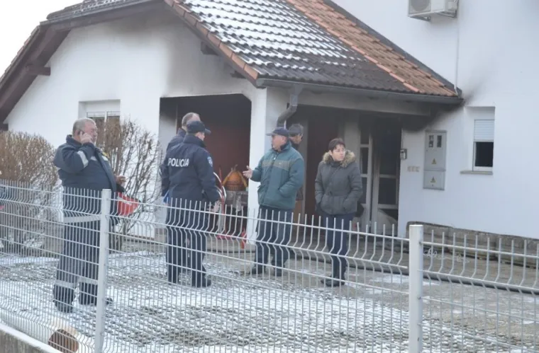 Roditelji u zadnji tren iz goruće kuće izvukli sina u invalidskim kolicima