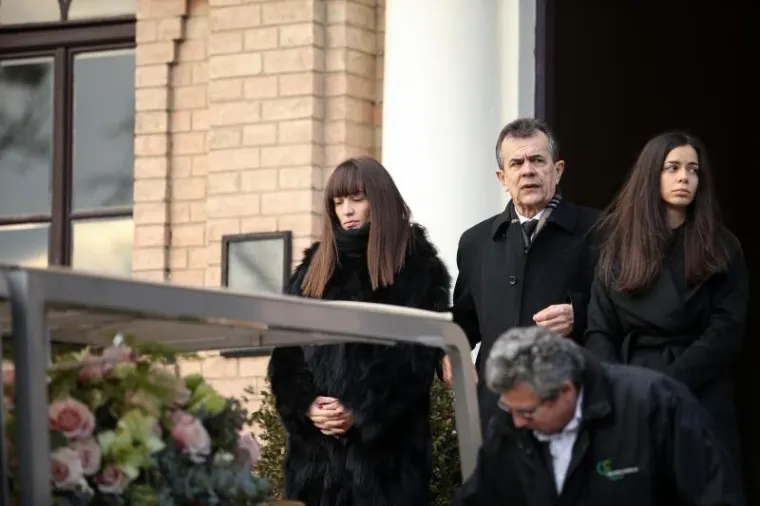 U NAJTEŽIM TRENUCIMA IPAK UZ NJU: Mario Mamić do&scaron;ao je na sprovod majke svoje biv&scaron;e supruge Monike Kravić