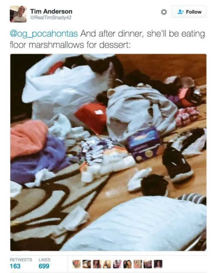 Ljudi su počeli izdvajati odvratne detalje koje su našli na podu, primjerice sljezove kolačiće...