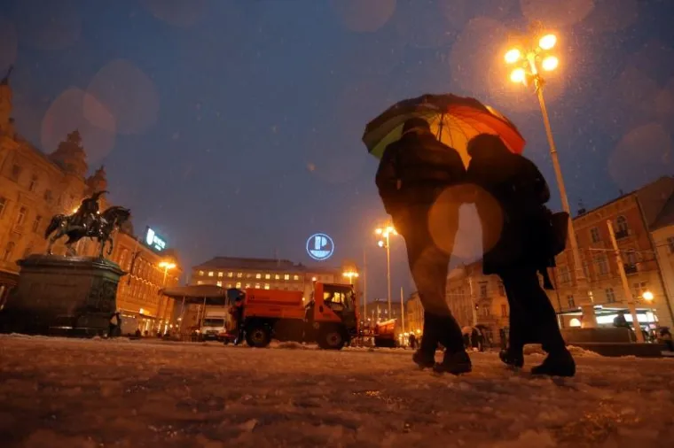 Na ulicama svih 259 ekipa zagrebačke Zimske službe