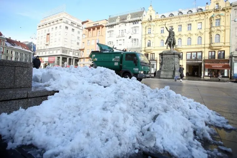 Hrvatsku je prekrio snježni pokrivač. Pogledajte najljep&scaron;e prizore