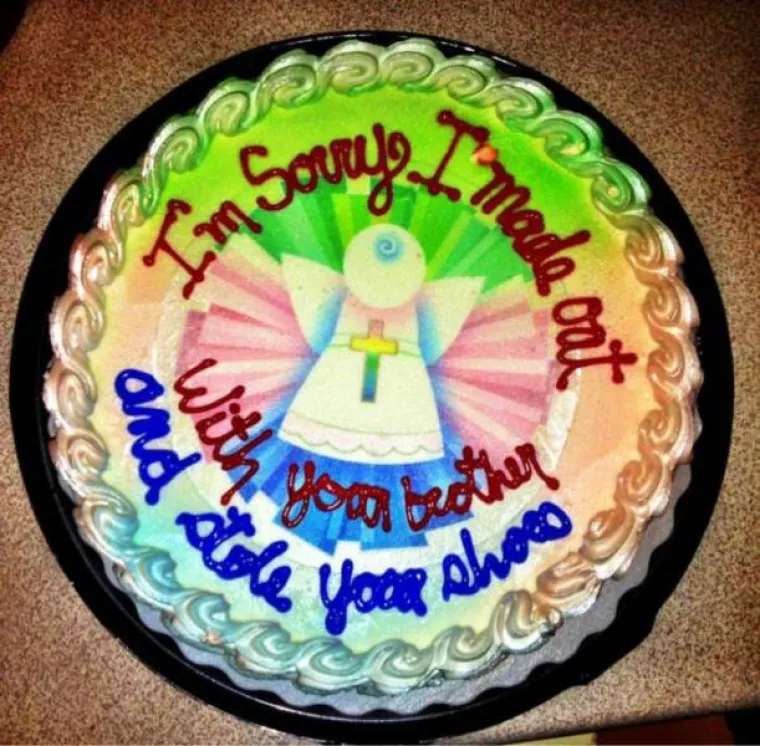 'OPROSTI ŠTO SAM TI GA STAVIO U GUZU': Poklonili torte kako bi se ispričali za svoje seksualne grijehe